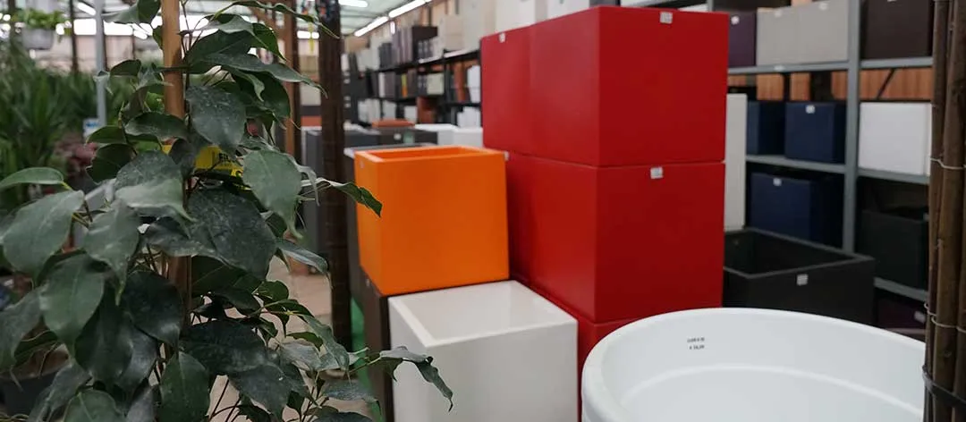 Tipos de jardineras en un centro de jardinería